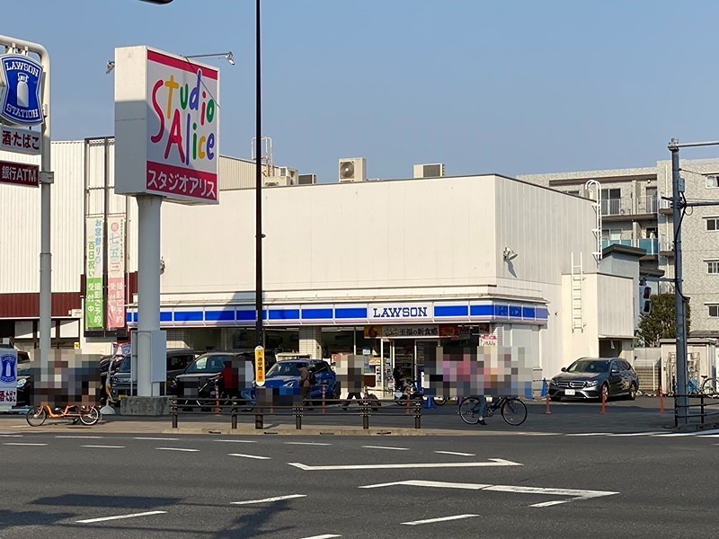メゾンボヌール コンビニ