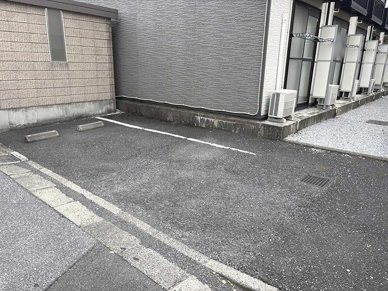クイント 駐車場