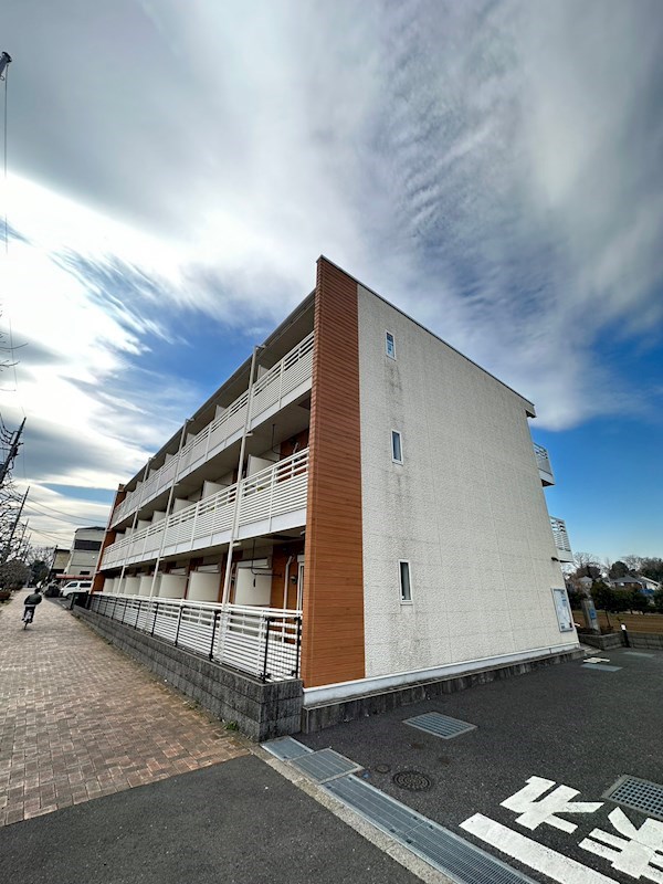 ヴィーブルⅢ 201号室 外観