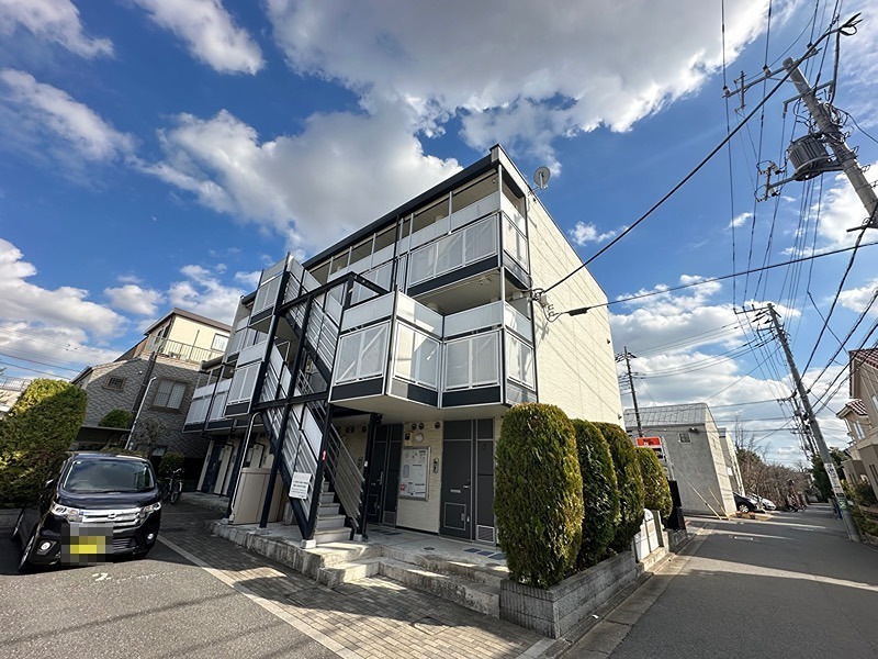 β 外観