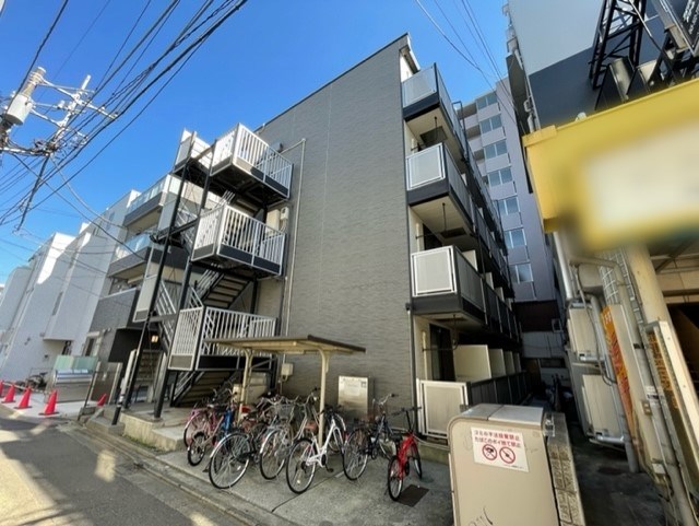 生麦駅前 外観