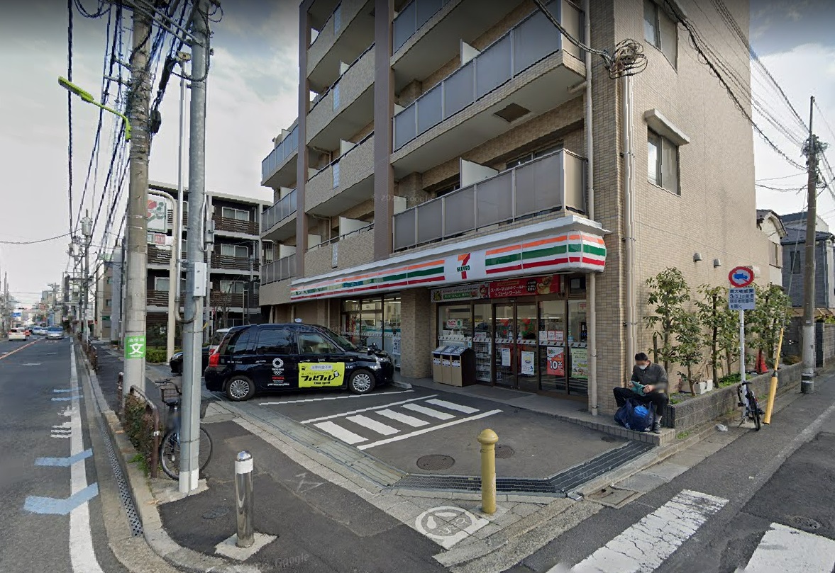 アムール梅ヶ丘 コンビニ