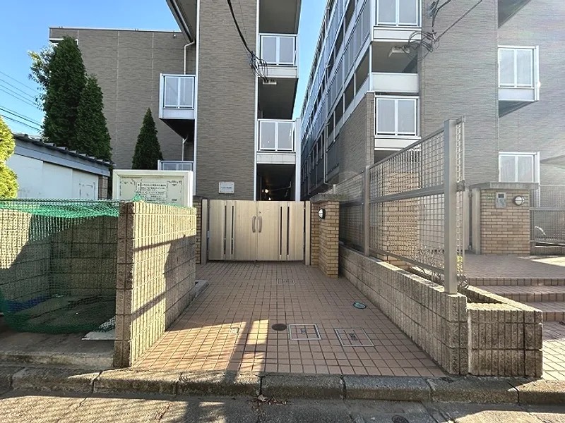 ラ　ピアンタ都立家政 エントランス