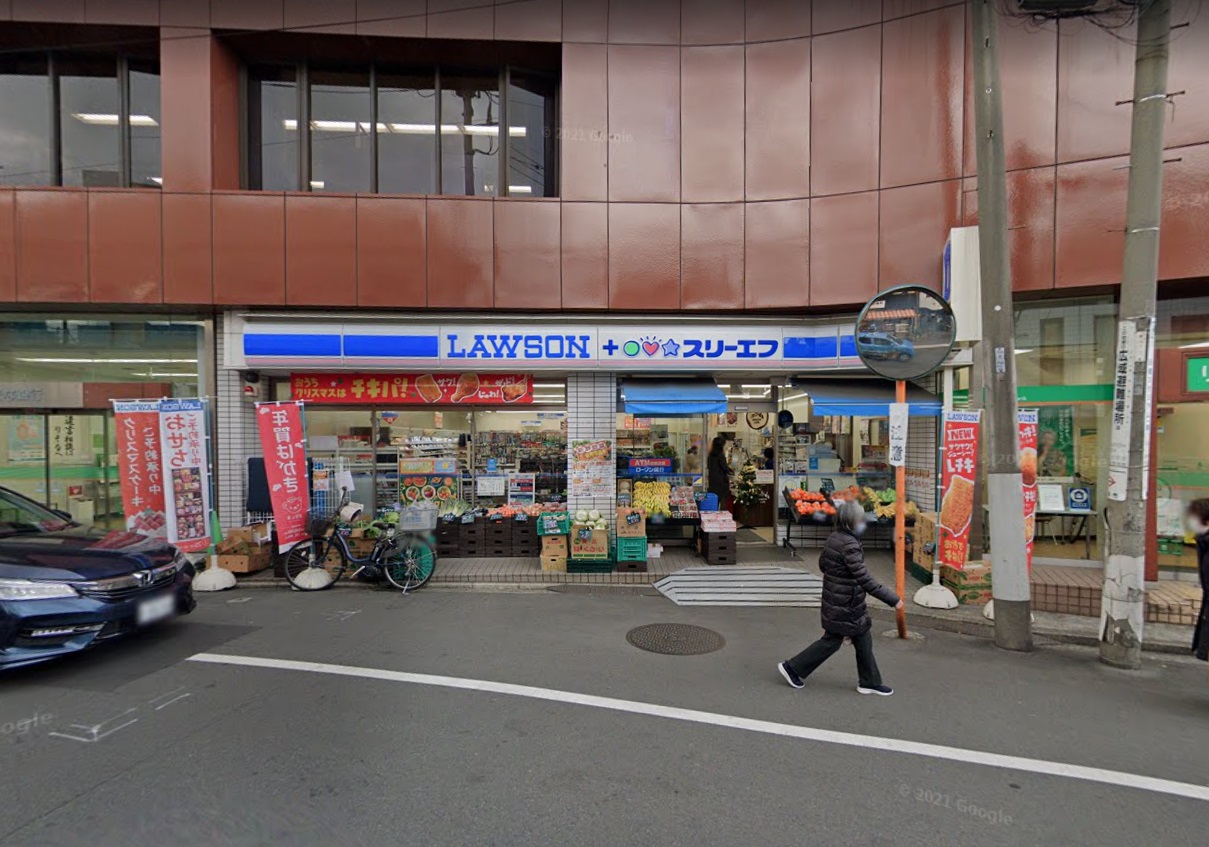 リヴェール西寺尾 コンビニ