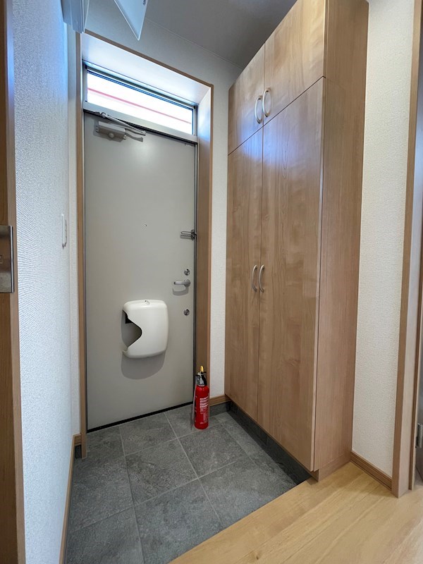 LHはくば 玄関