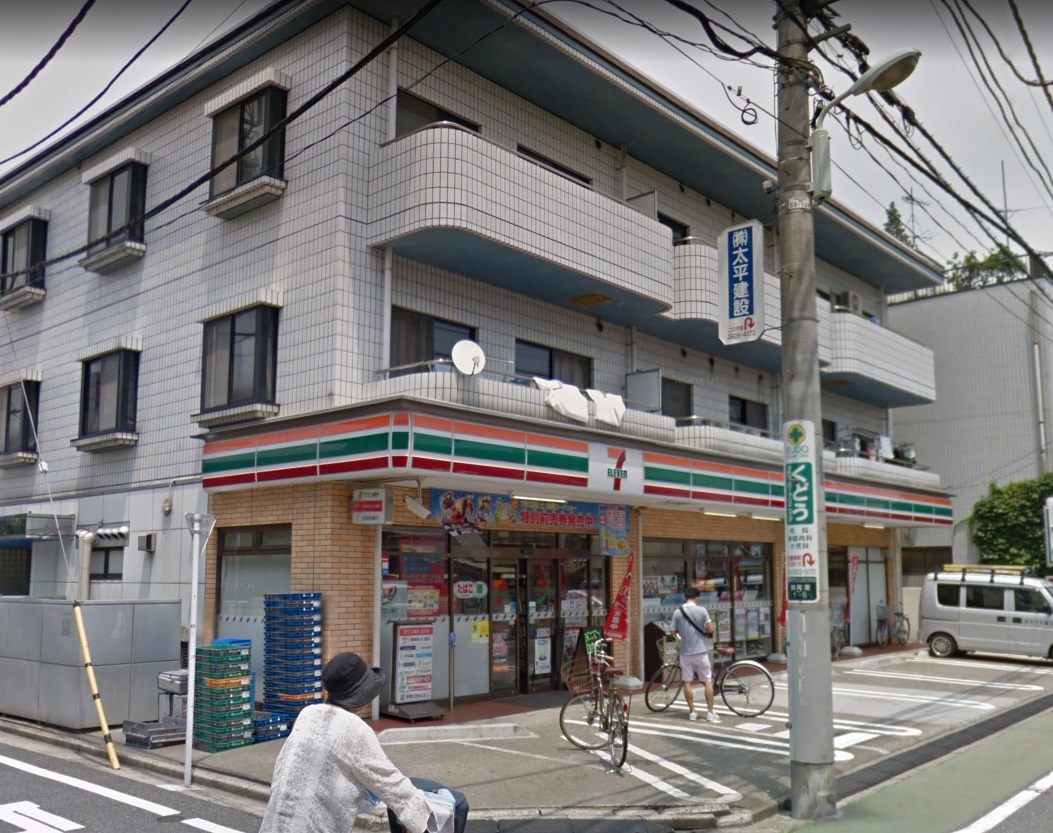 ＢＲＩＳＥ関町東 コンビニ