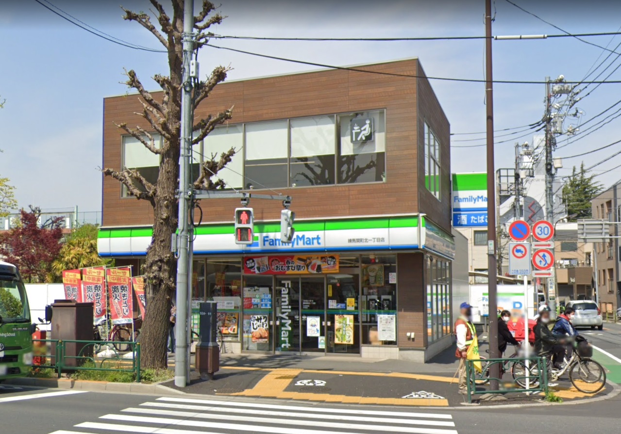 ＢＲＩＳＥ関町東 コンビニ