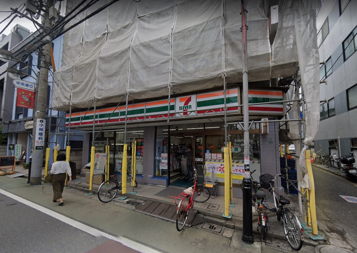 ＢＲＩＳＥ関町東 コンビニ