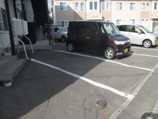辻マンション 駐車場