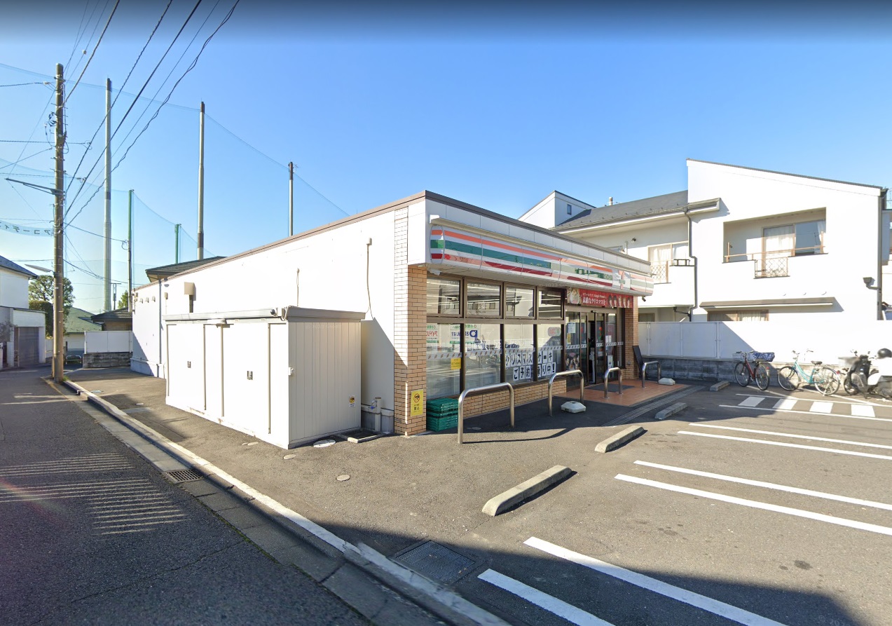 キャトル　セゾン コンビニ