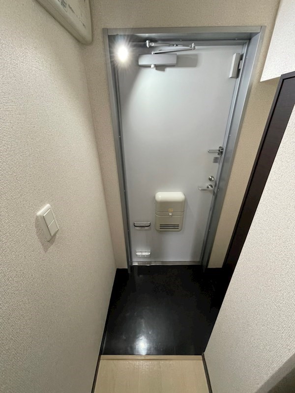 アスカル大和 玄関