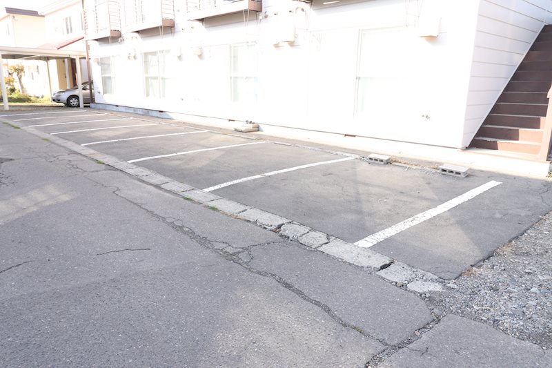 ハイツ樹林 駐車場