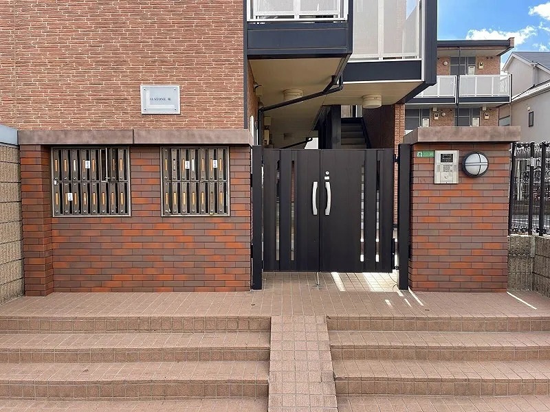 サーティーンストーンⅢ エントランス