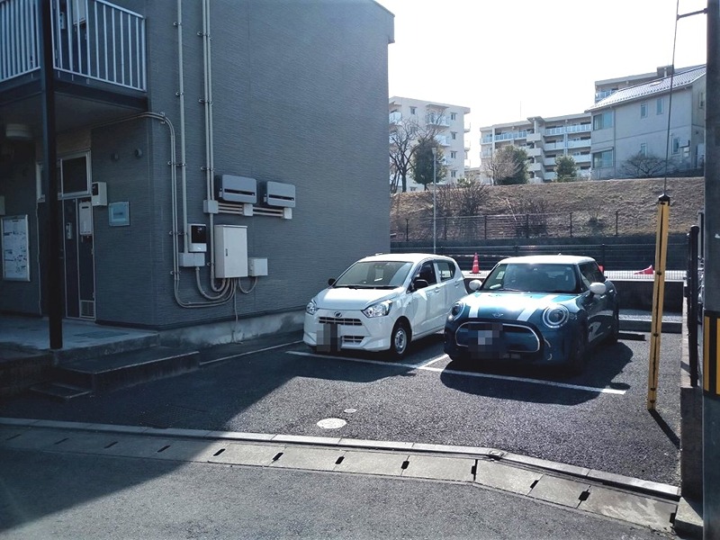 マイルド桜町 駐車場