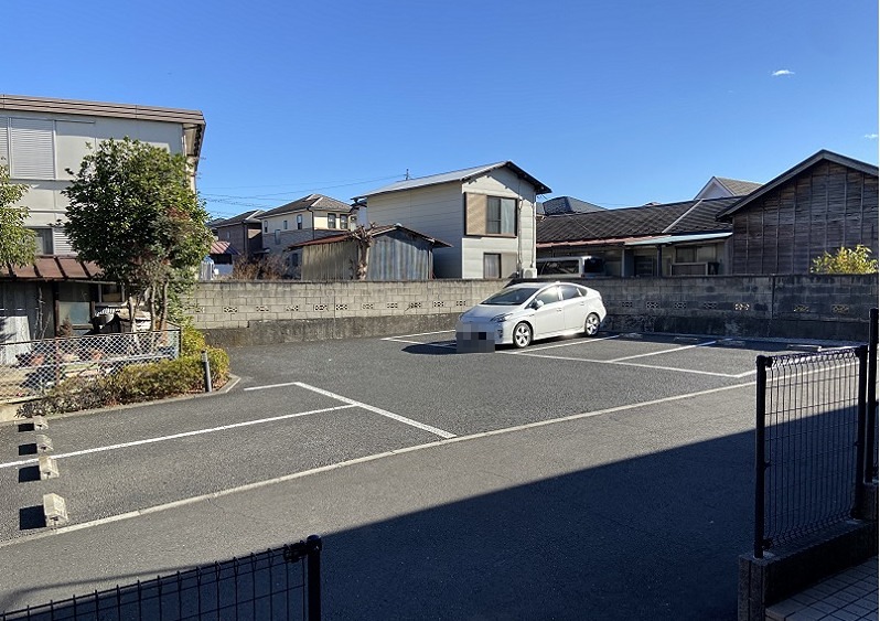 ストリートハウス 駐車場