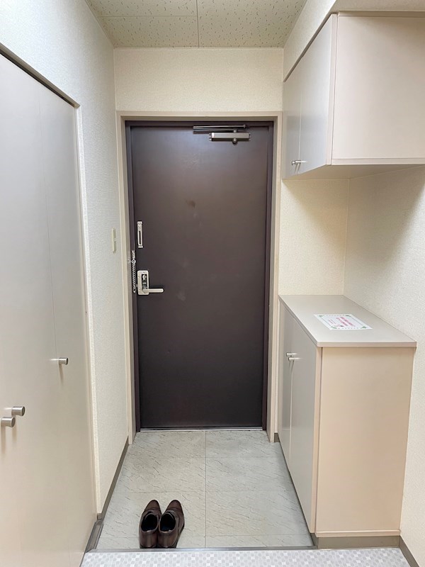 帯広16丁目ビル 玄関