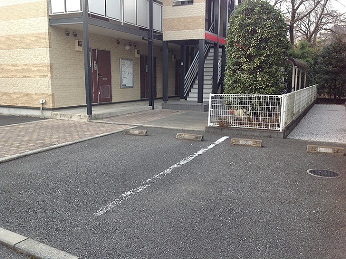 ボンボニエール 駐車場