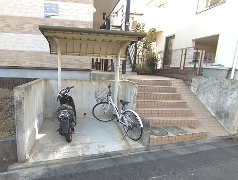 南生田 エントランス
