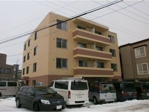 アステローペ24 駐車場