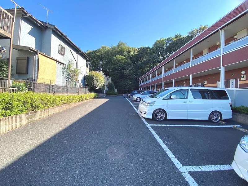 フォレスタ 駐車場