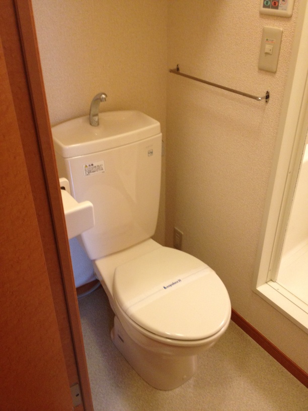 レオパレスロビン その他4