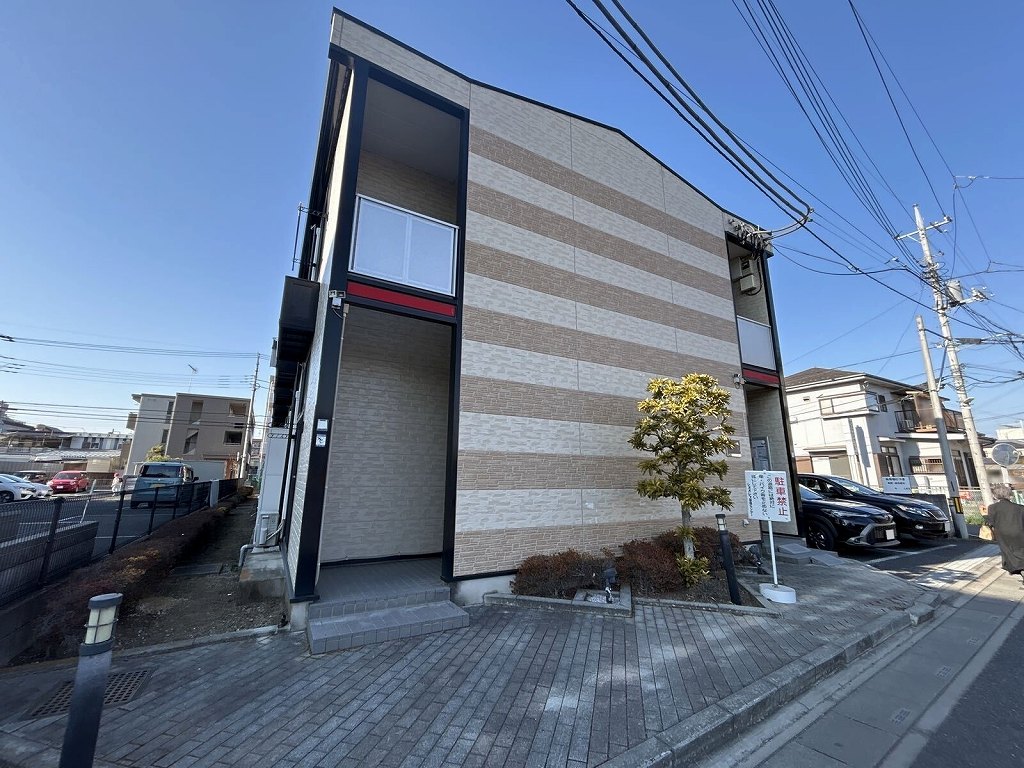 レオパレスＳＴフロント指扇 215号室 外観
