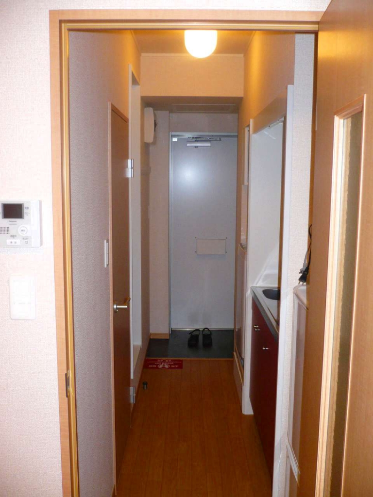 レオパレスアンドゥドゥ 玄関