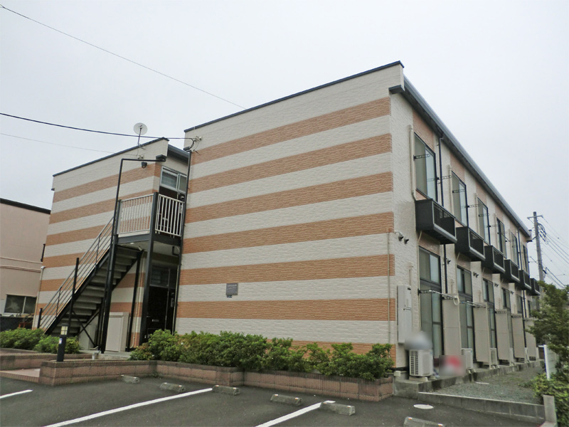 レオパレスフローラ 212号室 外観