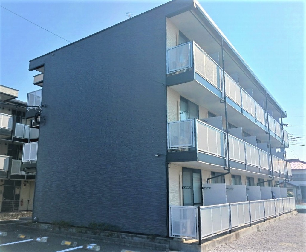 レオパレスカーニバルⅠ 外観写真