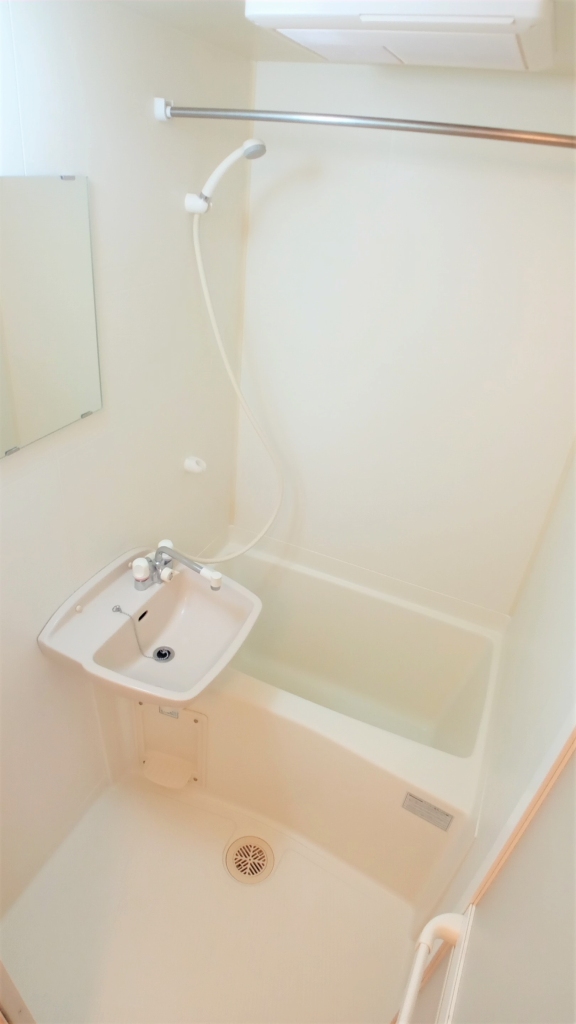レオパレスグランプラス 風呂画像