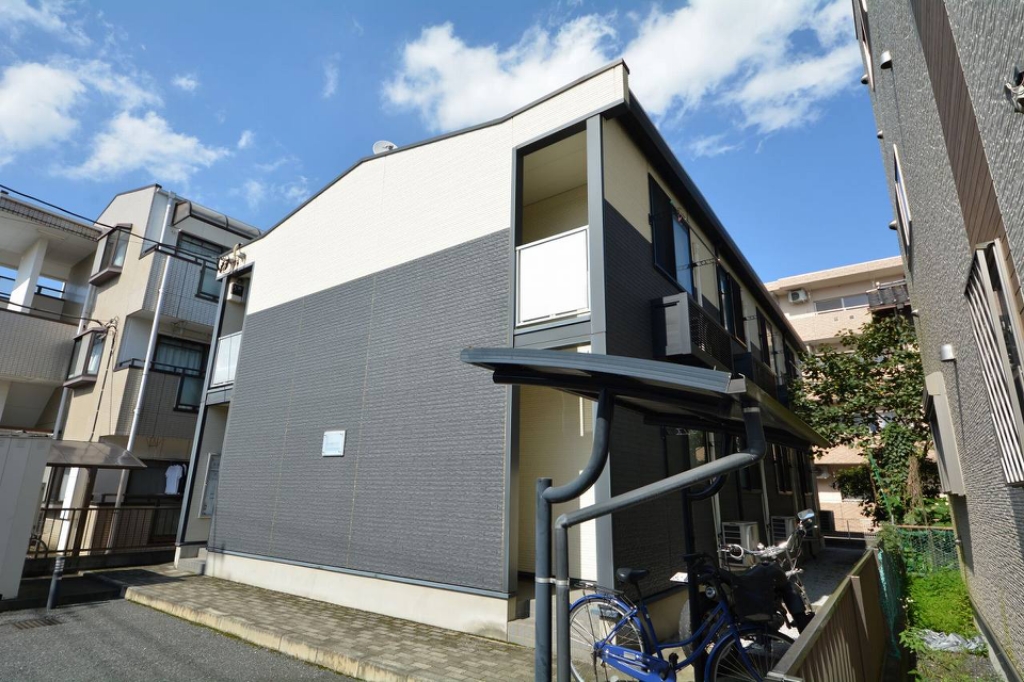 レオパレスけやき通りハイツ 204号室 外観