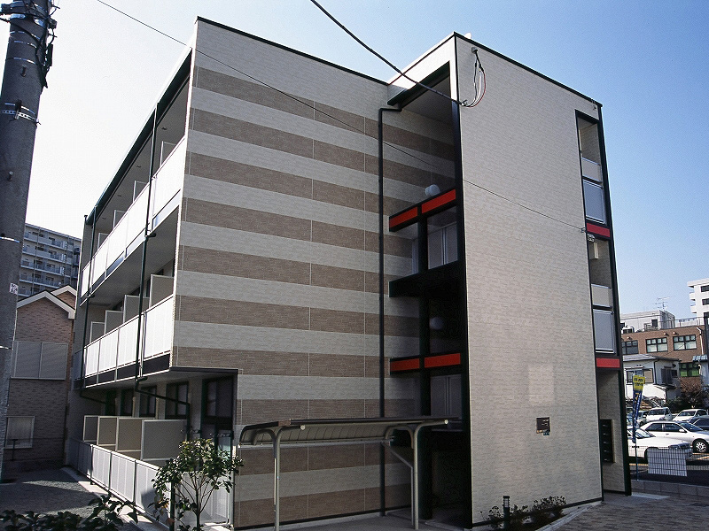レオパレス友愛 301号室 外観