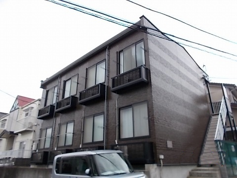 レオパレス鶴巻 204号室 外観