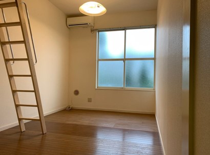 レオパレスこやなぎ リビング