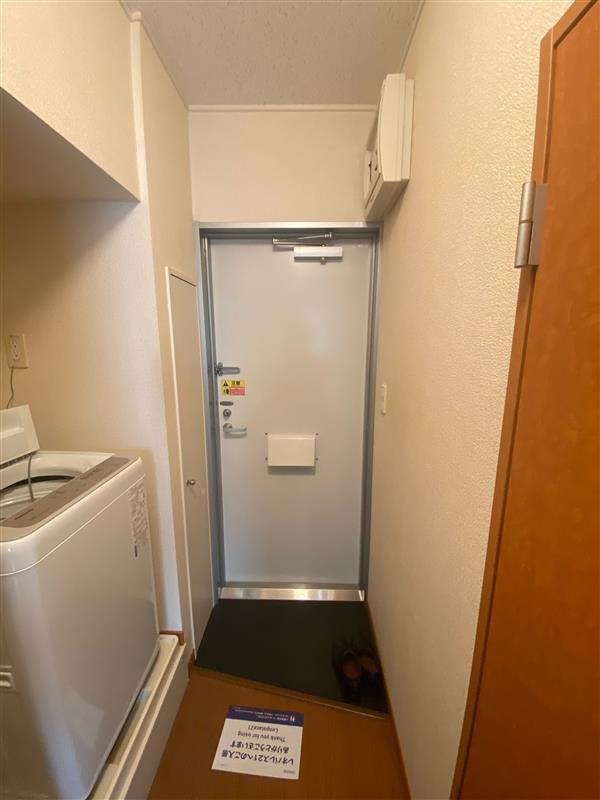レオパレスフィールド　Ⅰ 玄関