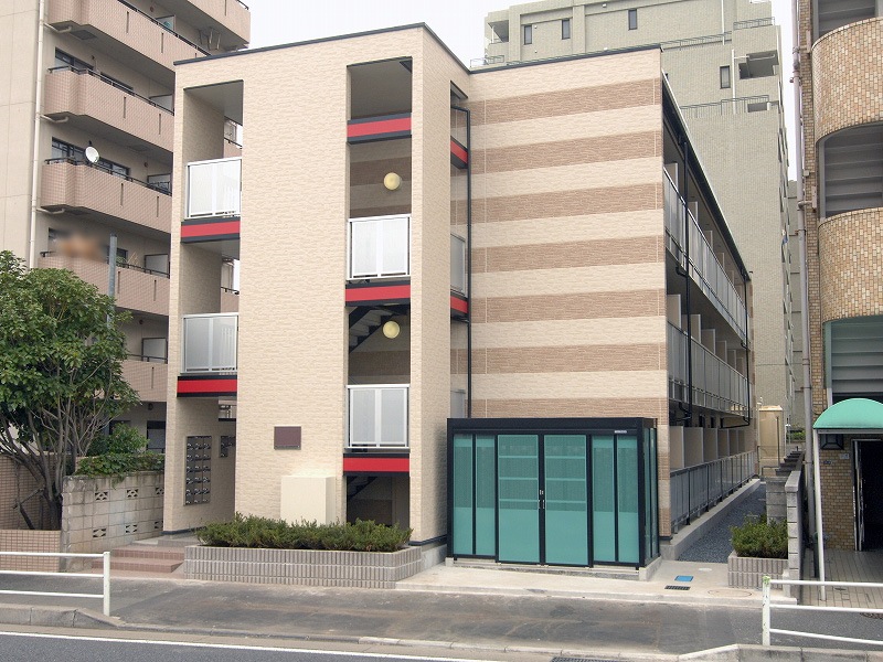 レオパレスルミエール０７ 303号室 外観