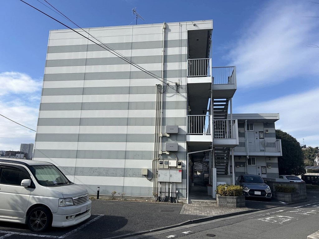 レオパレスタナべ 301号室 外観