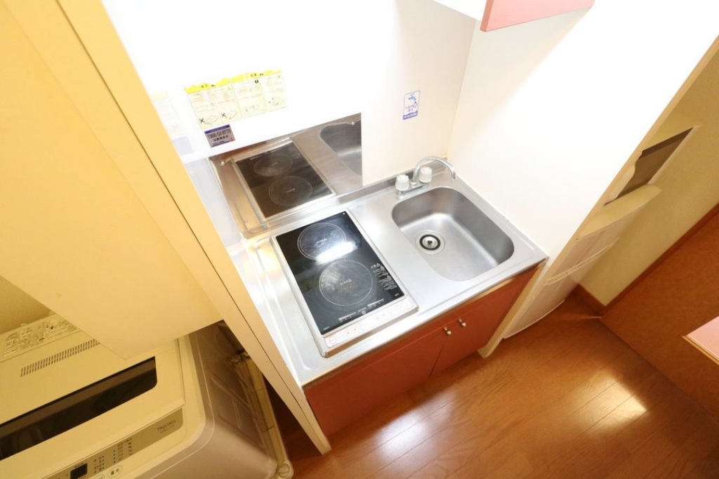 レオパレスモンピーヌ キッチン