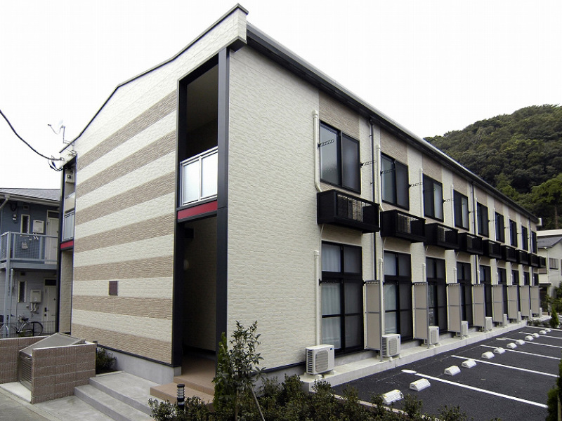 レオパレス四ツ裏 201号室 外観