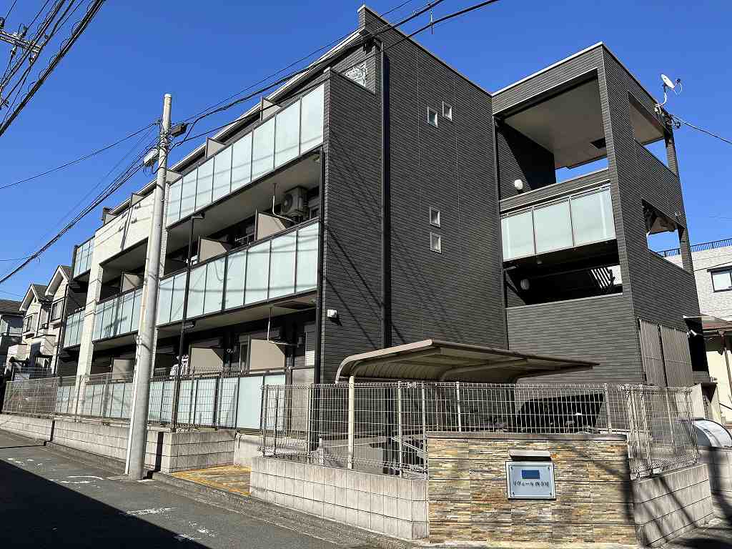 クレイノリヴェール西寺尾 303号室 外観