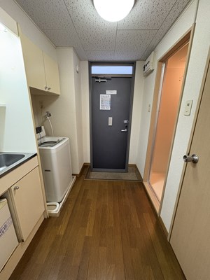レオパレス柿ノ木 玄関