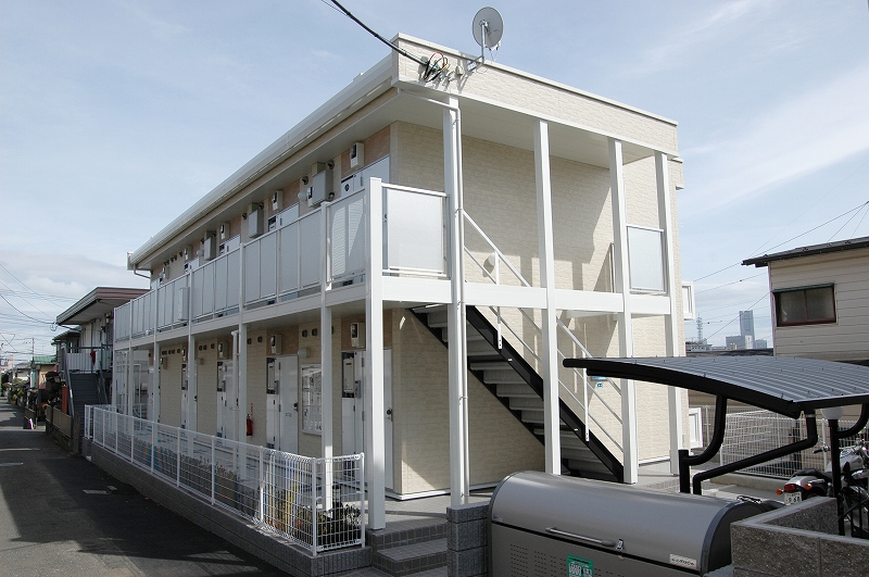 レオパレスラッキーサン横浜 105号室 外観