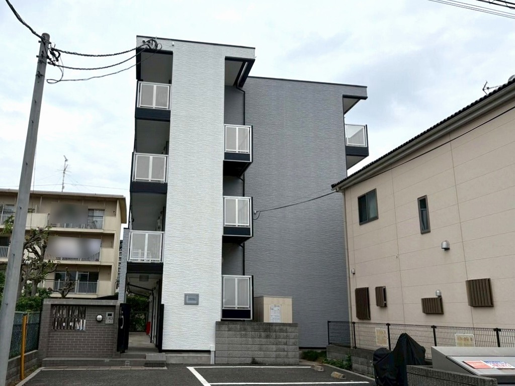 レオパレステルセイラ 201号室 外観