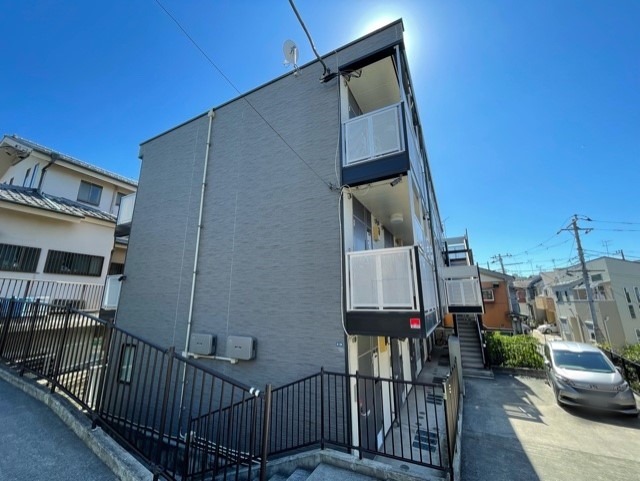 レオパレスキュア横浜 205号室 外観