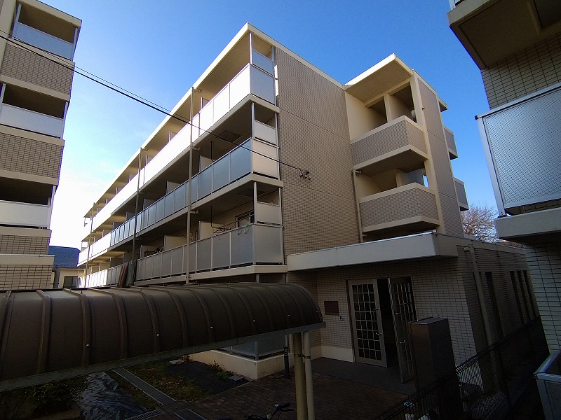 レオパレスパルコートＡ 203号室 外観