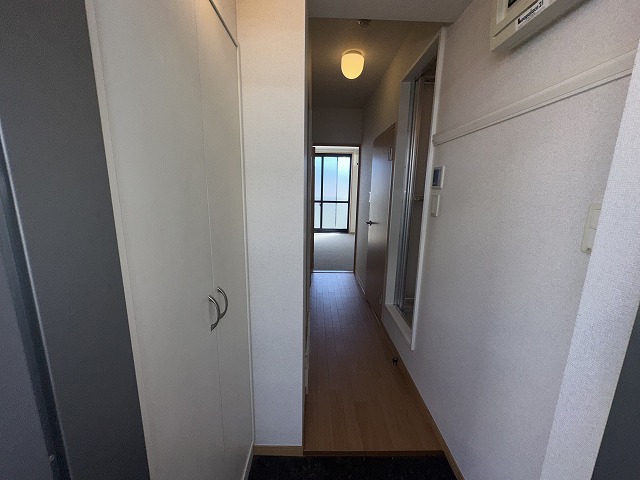 レオパレスプランドール鶴見 玄関