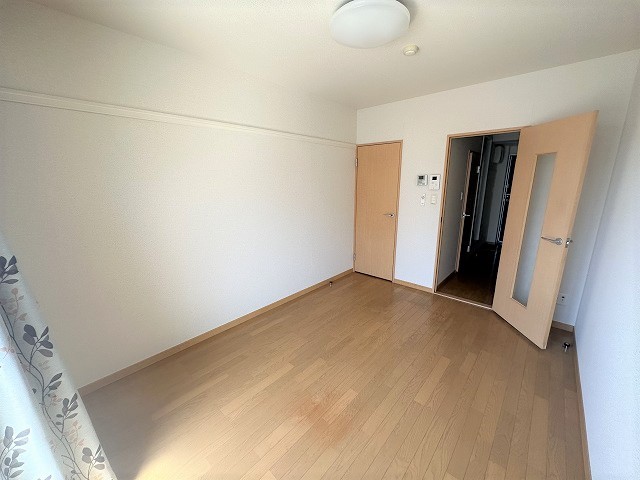 レオパレスプランドール鶴見 リビング