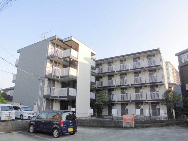 レオパレスアウロラ 211号室 外観