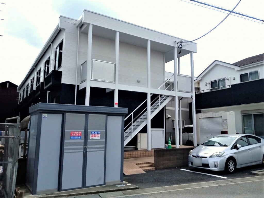 レオパレスＣｈａｒｍｅ 102号室 外観