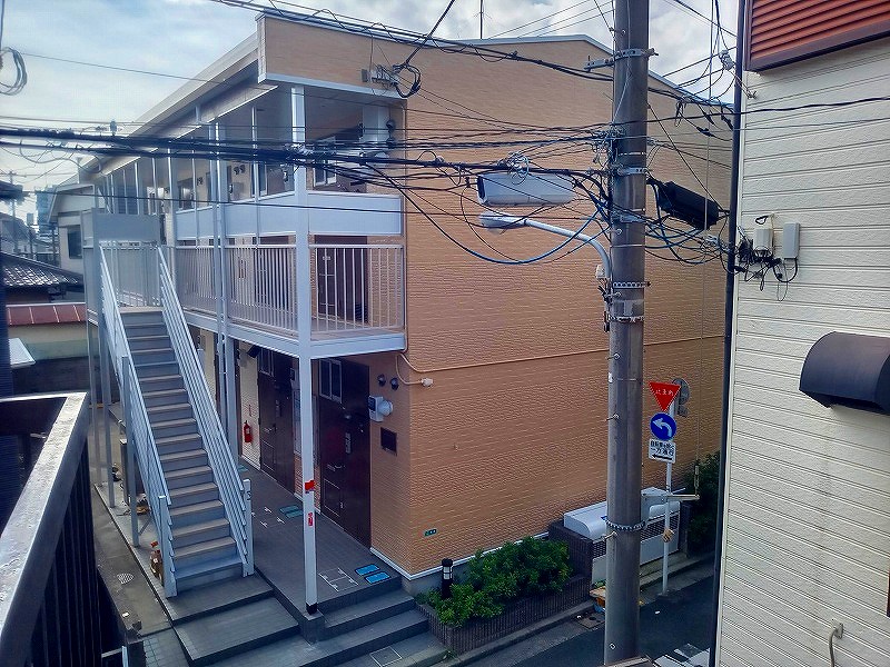 レオパレスフローラ 201号室 外観
